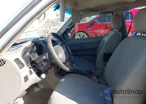 2002 Nissan Xterra Xe z USA, uszkodzony, nr VIN 5N1ED28Y22C547980